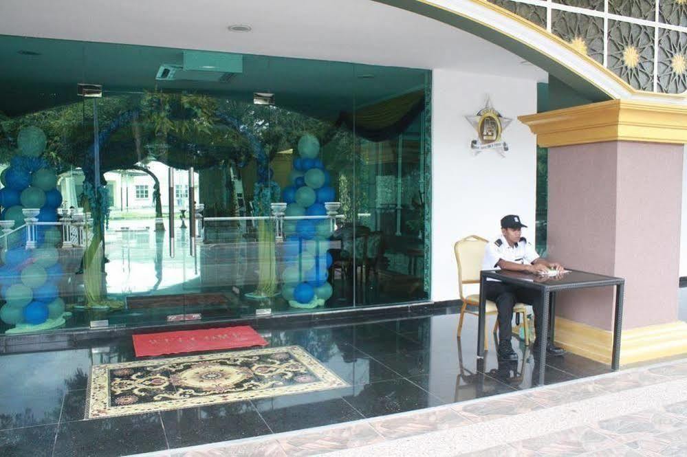Ab Inn Hotel Kulai Bagian luar foto