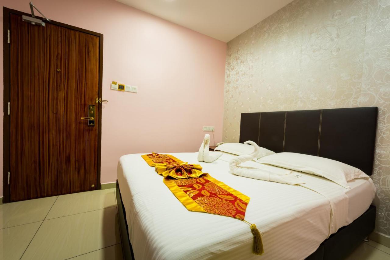 Ab Inn Hotel Kulai Bagian luar foto